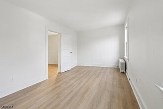 66 N Washington Ave in Bergenfield, NJ - Building Photo - Building Photo