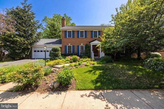 property at 4887 35th Rd N