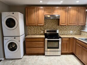 440 Ida Ln in Elmhurst, IL - Building Photo - Building Photo