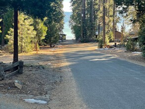 3748 Lake Almanor Dr in Westwood, CA - Building Photo - Building Photo