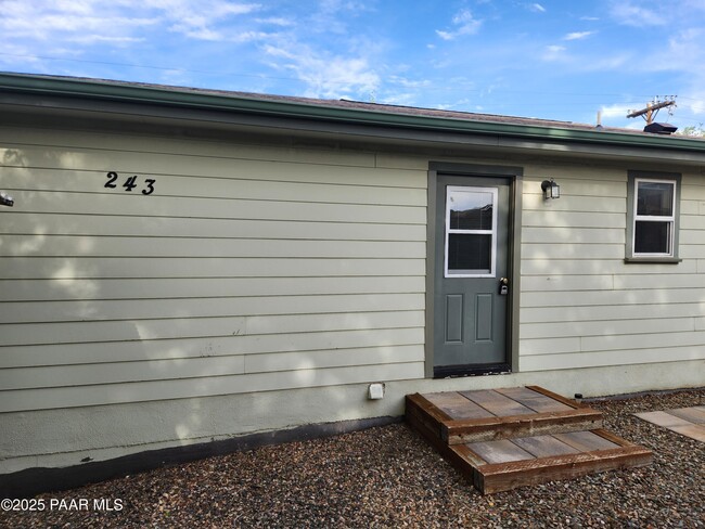 243 S Pleasant St in Prescott, AZ - Building Photo - Building Photo