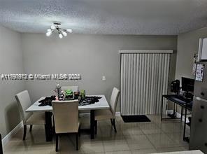 8389 NW 8th St in Miami, FL - Building Photo - Building Photo