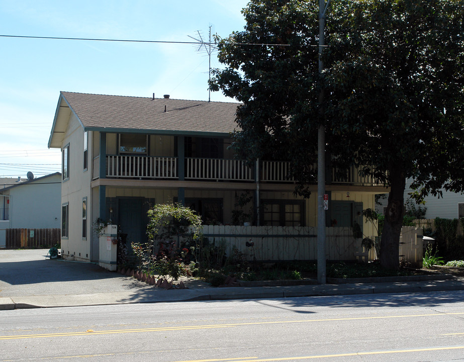 726 Hollenbeck Ave in Sunnyvale, CA - Building Photo