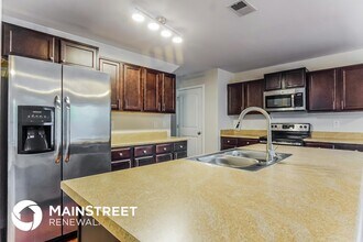 4807 Woodford Cir in Bessemer, AL - Foto de edificio - Building Photo