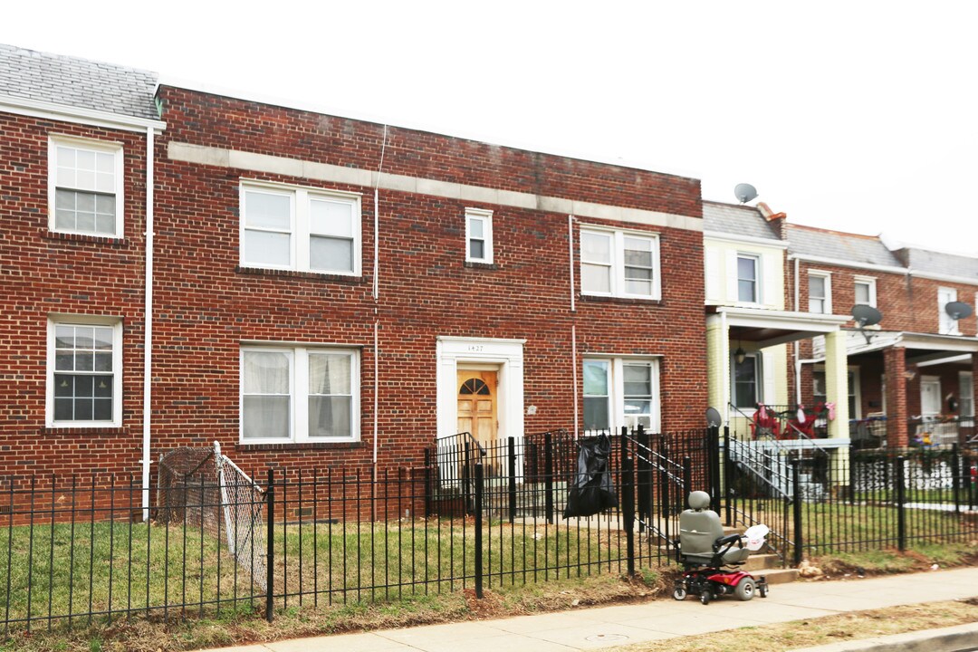 1427 Holbrook St NE in Washington, DC - Building Photo