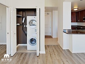 1127 15th St, Unit 1403 in Sacramento, CA - Building Photo