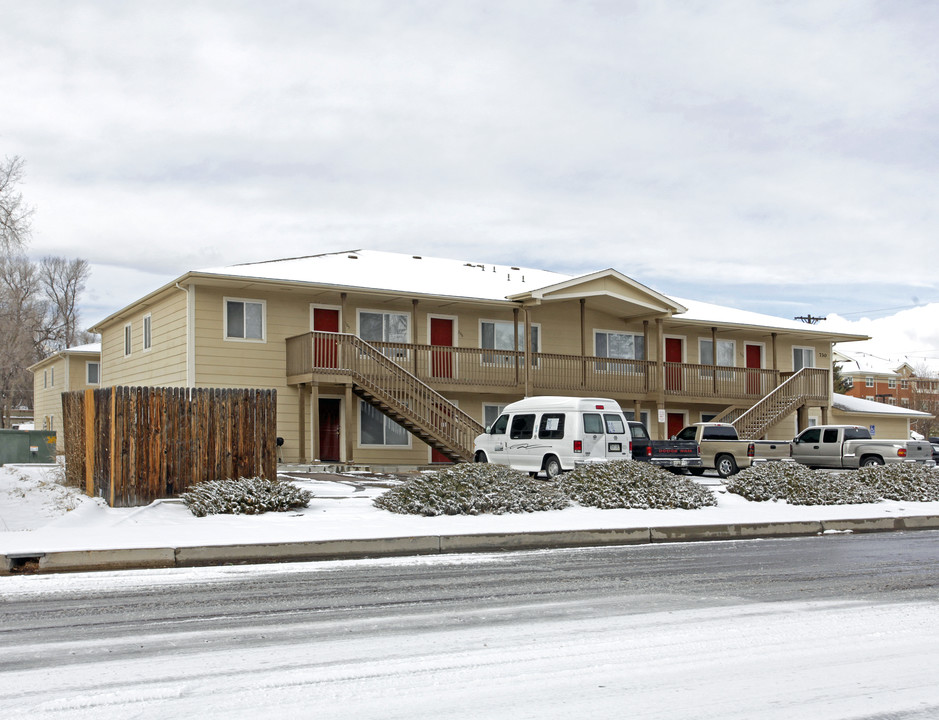 East Hills Apartments in Colorado Springs, CO - Building Photo