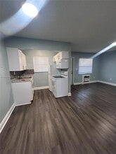 2137 Hayes St in Hollywood, FL - Building Photo - Building Photo
