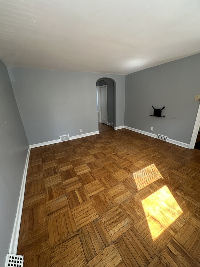 3341 Indian Queen Ln, Unit 1 in Philadelphia, PA - Building Photo - Building Photo