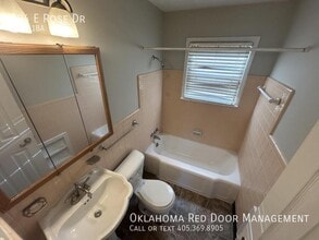 904 E Rose Dr in Midwest City, OK - Building Photo - Building Photo