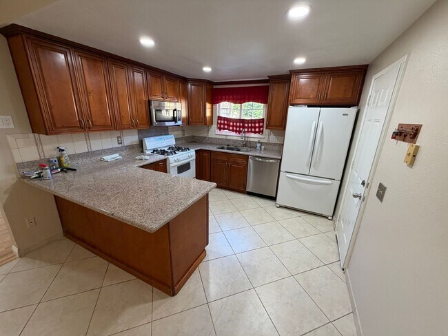 19530 Springport Dr in Rowland Heights, CA - Foto de edificio - Building Photo