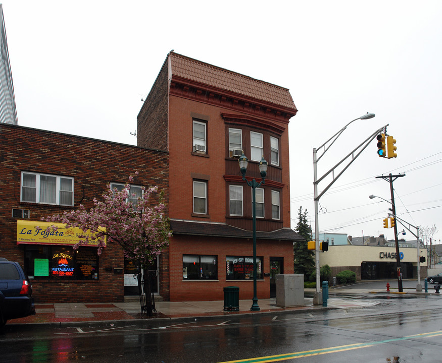 7 Kearny Ave in Kearny, NJ - Building Photo