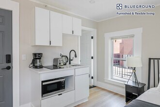 142 Dorchester St in Boston, MA - Building Photo - Building Photo