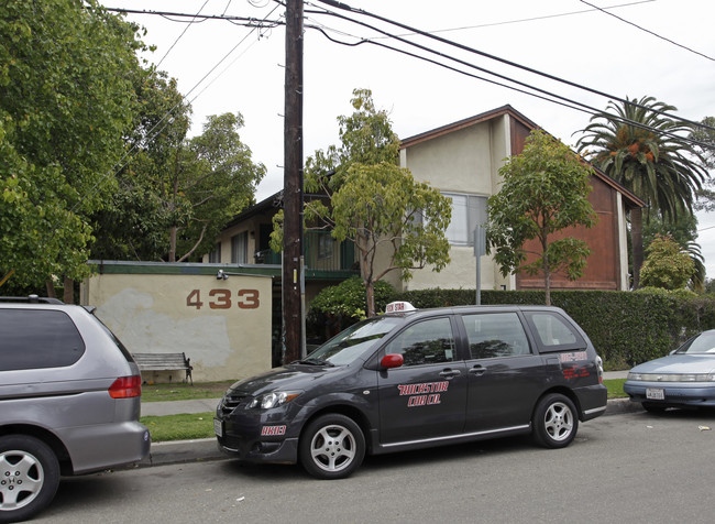 423-433 S Canada St in Santa Barbara, CA - Building Photo - Building Photo