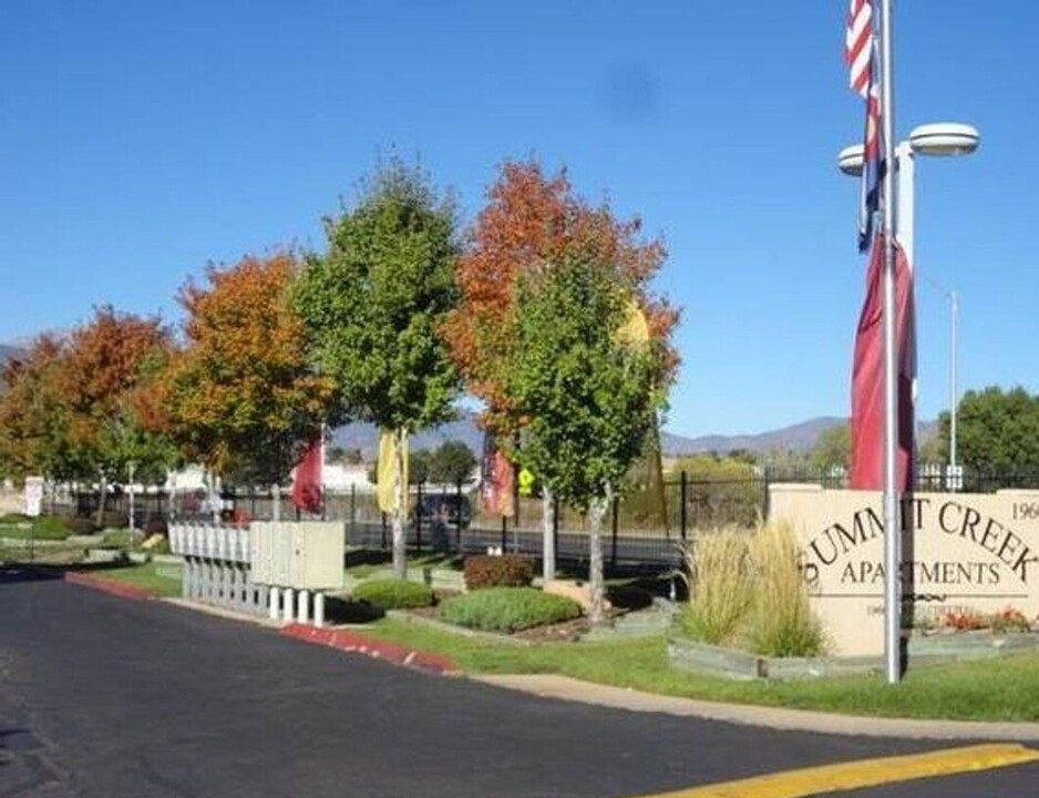 Summit Creek Apartments in Colorado Springs, CO - Building Photo