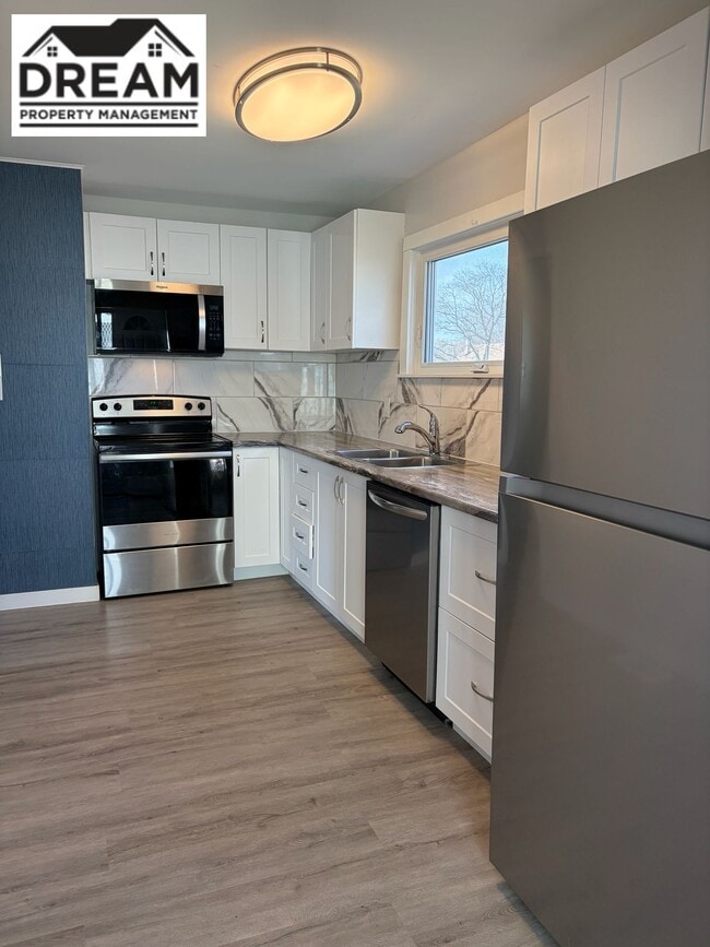 property at 727 Oak Ave