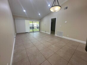 3939 NE 5th Ave in Boca Raton, FL - Building Photo - Building Photo