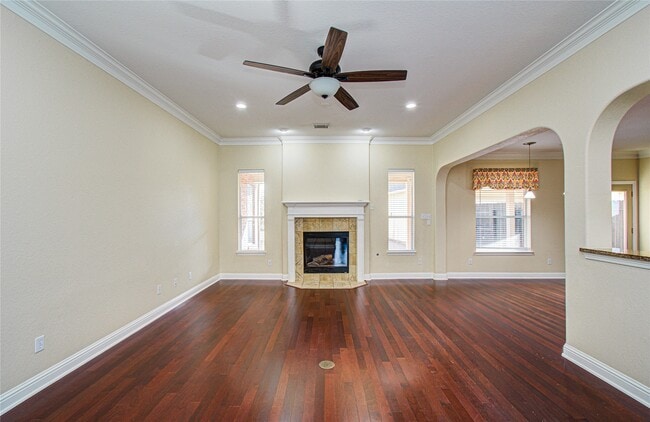 property at 3730 Arundel Gardens Ln