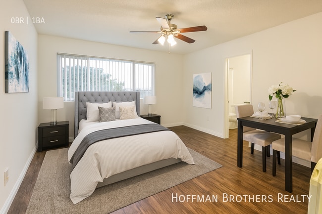 140 N Hoover St, Unit 109 in Los Angeles, CA - Foto de edificio - Building Photo