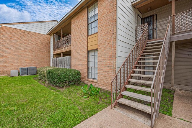 property at 9090 S Braeswood Blvd