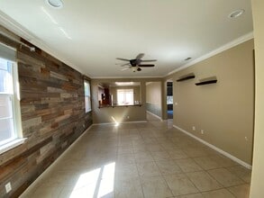 7437 Bloomsbury Way in Elk Grove, CA - Building Photo - Building Photo