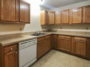 253 Main St in Mill Hall, PA - Building Photo - Building Photo