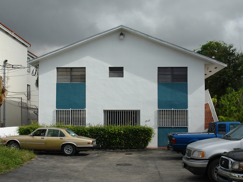 1845 SW 5th St in Miami, FL - Building Photo