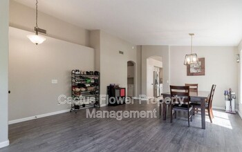 1181 N Hudson Pl in Chandler, AZ - Foto de edificio - Building Photo