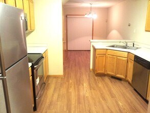 1033 Lovell Ave W in St. Paul, MN - Building Photo - Building Photo