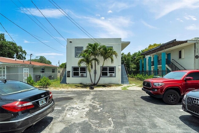 property at 2050 Lincoln Ave