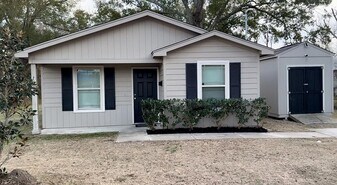 1403 W Virginia St in Beaumont, TX - Building Photo