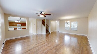 1340 Creek Knoll in San Antonio, TX - Building Photo - Building Photo