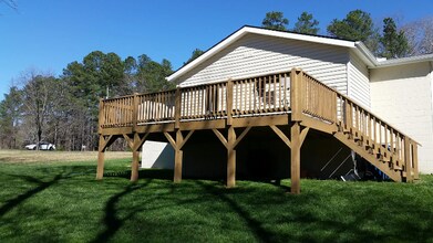 4021 Valley Springs Rd in Durham, NC - Foto de edificio - Building Photo