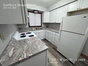 2108.5 W 3rd St in Duluth, MN - Building Photo - Building Photo