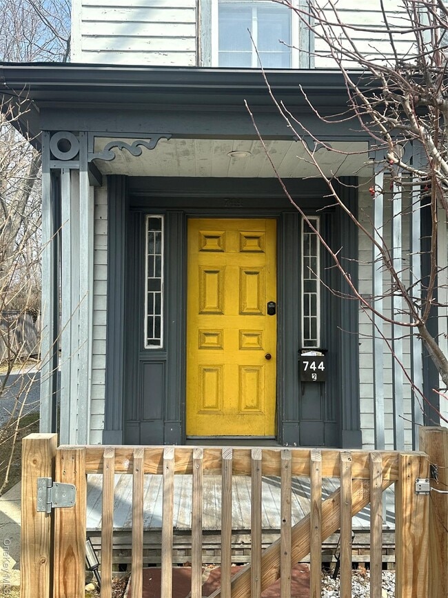 744 Main St in Greenport, NY - Building Photo - Building Photo