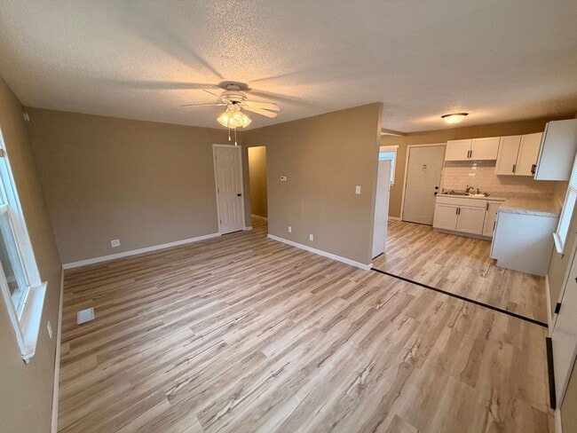 713 Riverside St NW in Fort Dodge, IA - Building Photo - Building Photo