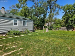 15330 Lahser Rd in Detroit, MI - Building Photo - Building Photo