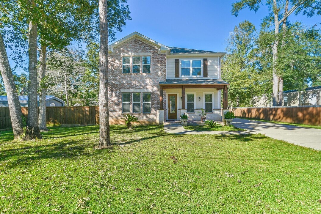 18659 Clover Path in Porter, TX - Building Photo