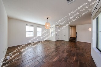 10428 E Nopal Ave in Mesa, AZ - Building Photo - Building Photo