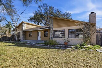 10301 Trail Ridge Ln in Tampa, FL - Building Photo - Building Photo