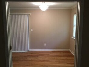 3167 Forrest Park Rd SE in Atlanta, GA - Foto de edificio - Building Photo