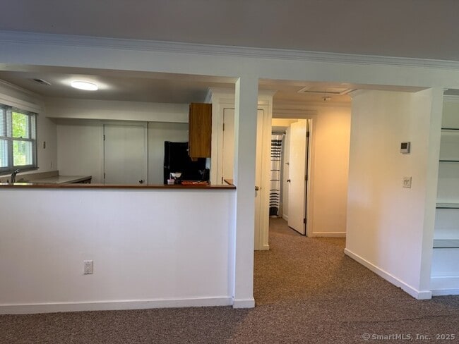 95 Hicock Dr in Southbury, CT - Building Photo - Building Photo