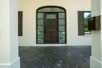 2707 Pecos St in Austin, TX - Building Photo - Building Photo