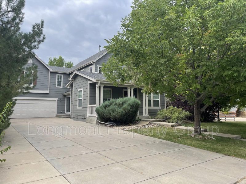 827 Serenity Ln in Longmont, CO - Building Photo
