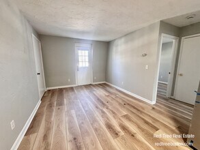 68 Readville St, Unit 2 in Boston, MA - Building Photo - Building Photo