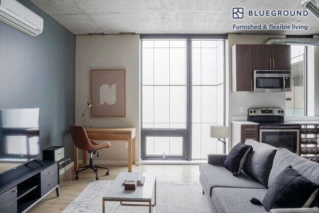 1900 1st Ave, Unit SI FL6-ID719 in Seattle, WA - Building Photo - Building Photo