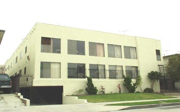 832 S Gramercy Pl in Los Angeles, CA - Building Photo - Building Photo