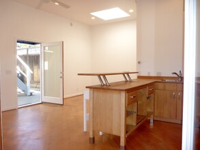 2567 Walnut Ave, Unit B in Venice, CA - Building Photo - Building Photo