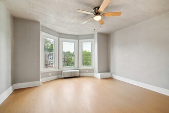 864 E Chelten Ave in Philadelphia, PA - Building Photo - Building Photo