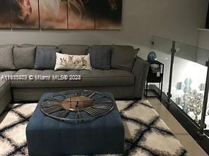 10211 Fontainebleau Blvd, Unit 204 in Miami, FL - Building Photo - Building Photo